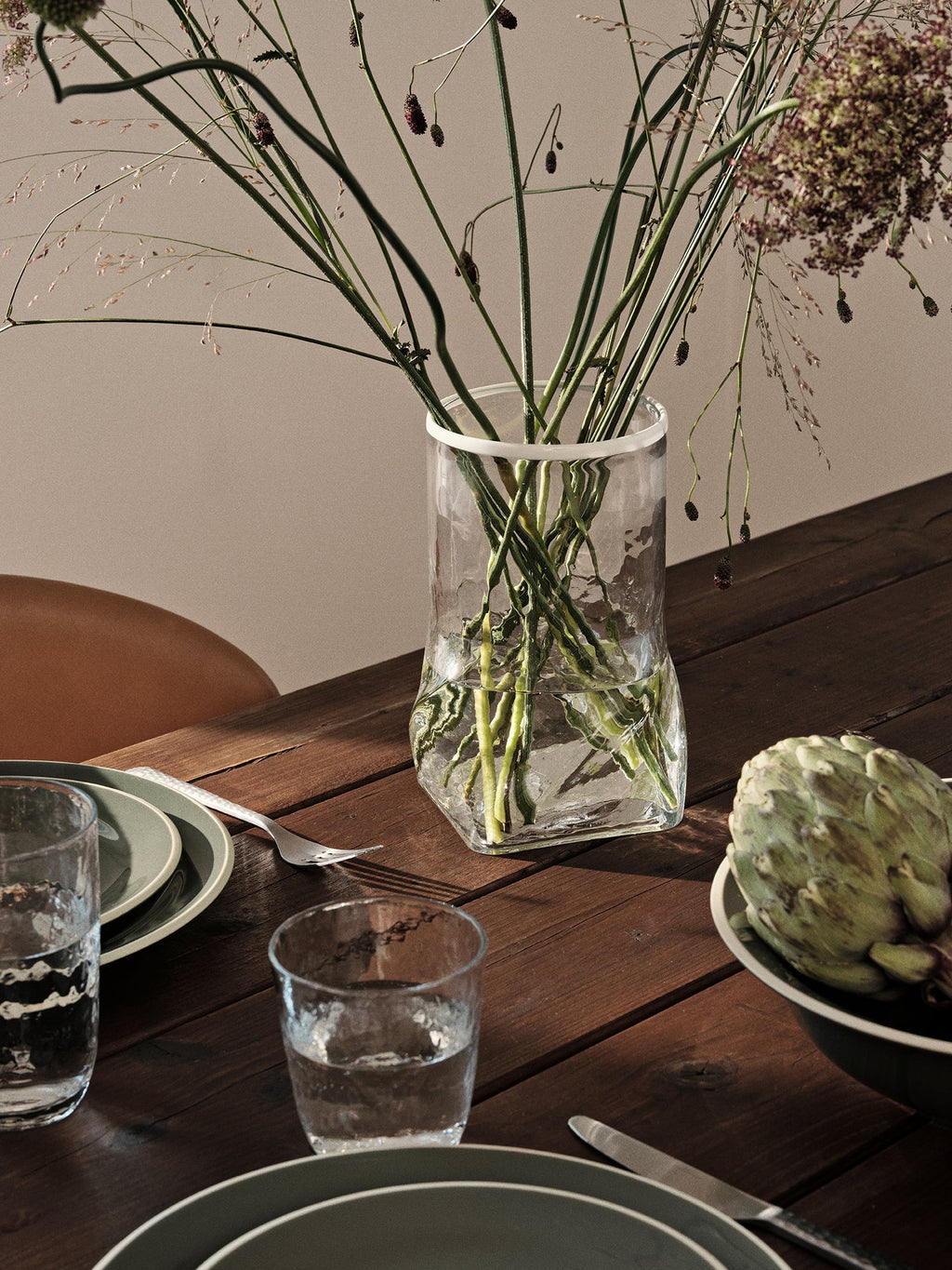 BROSTE Vase Ellen Clear White styled