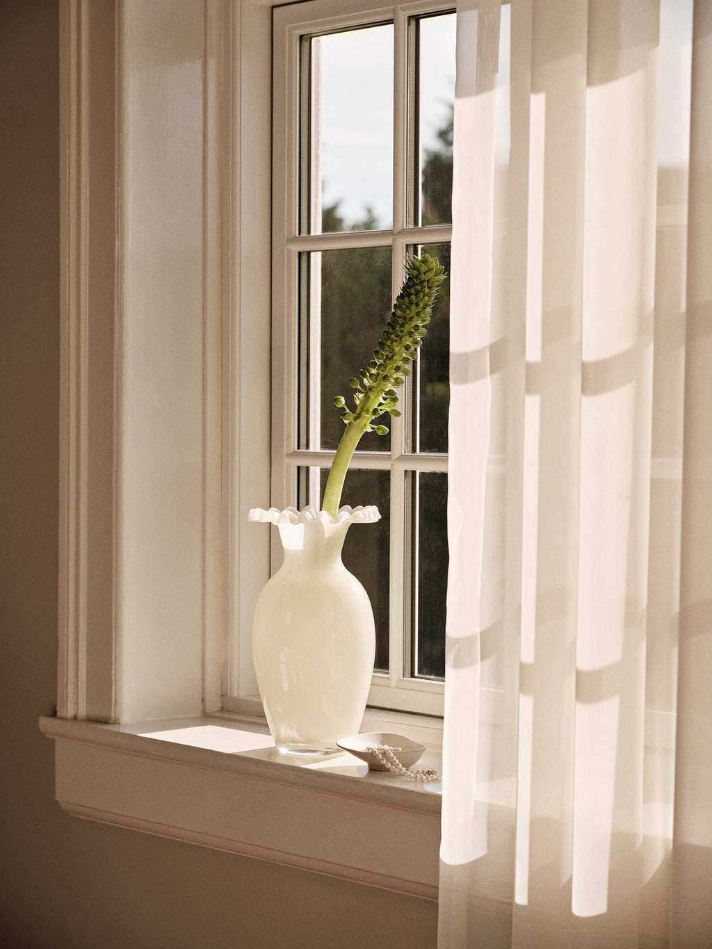BROSTE Vase Jasmin Off White styled