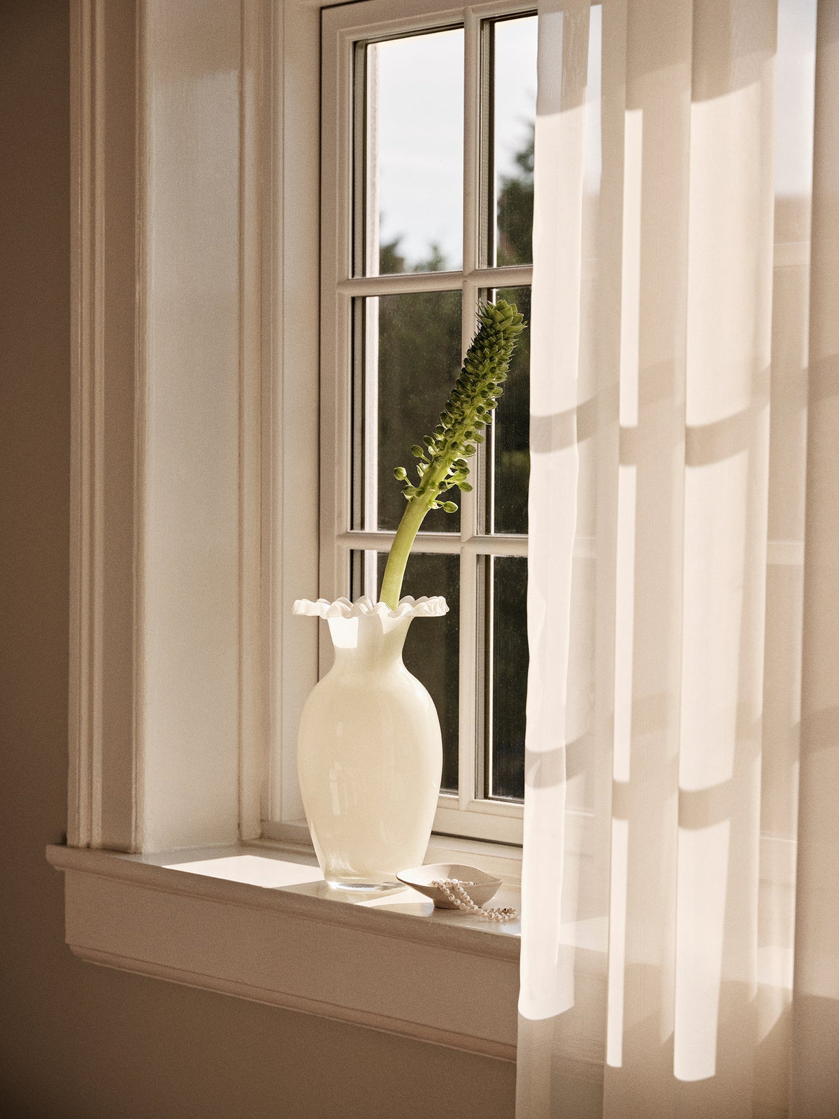 BROSTE Vase Jasmin Off White styled