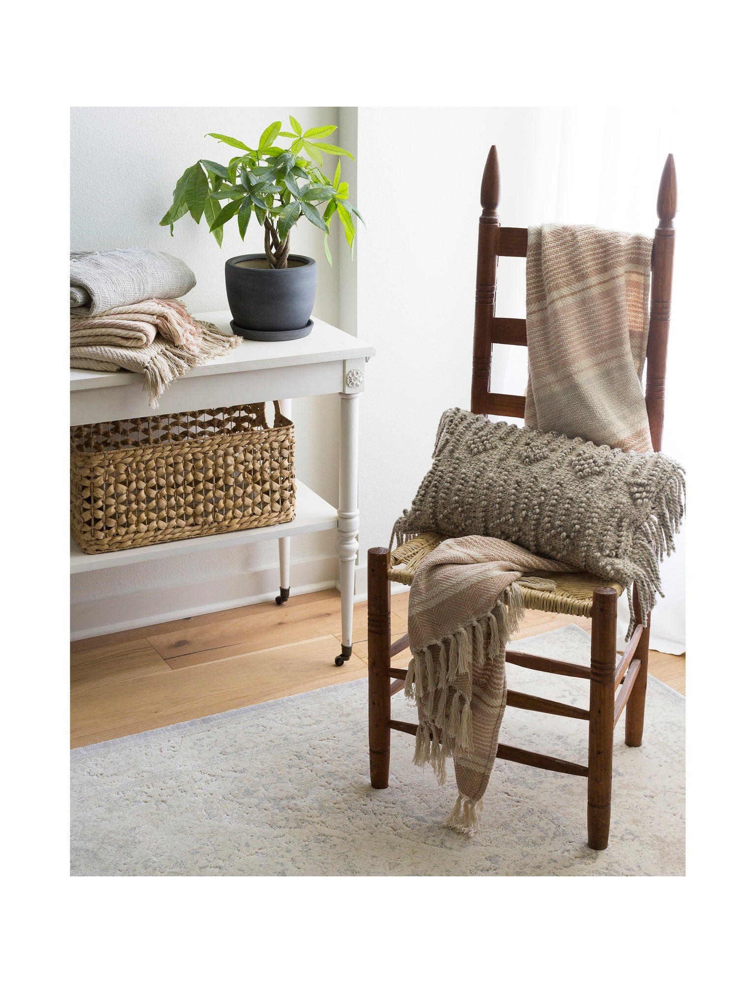 Everly Rug - Ivory | 200x280
