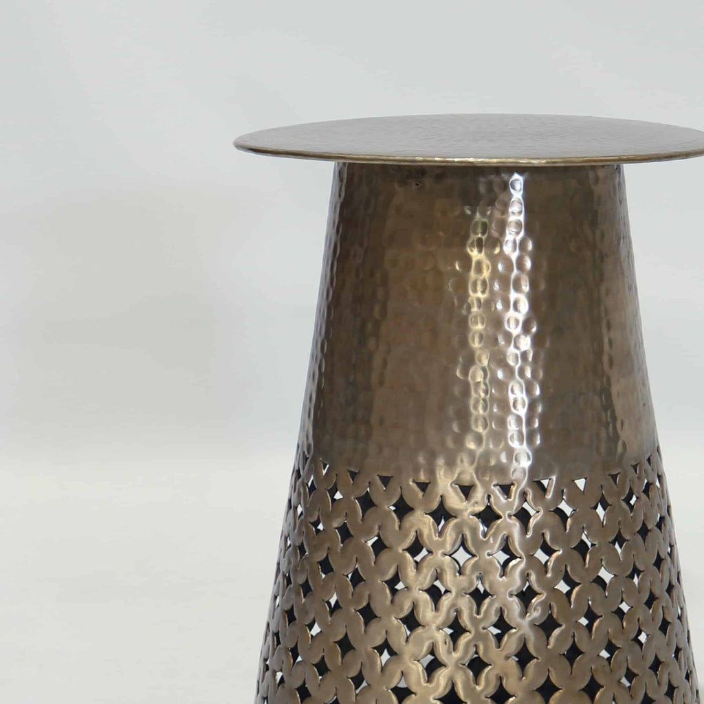 Aluminium Artistic Table 40x40x58cm Champagne