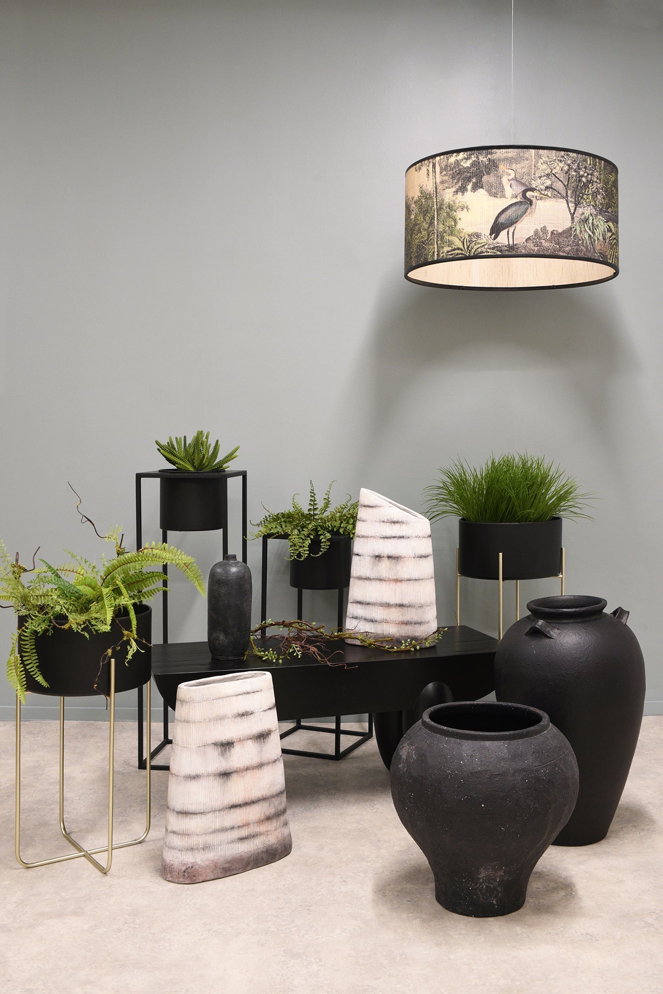 STUDIO Cambridge Round Pot Stands A/2 Black, third view