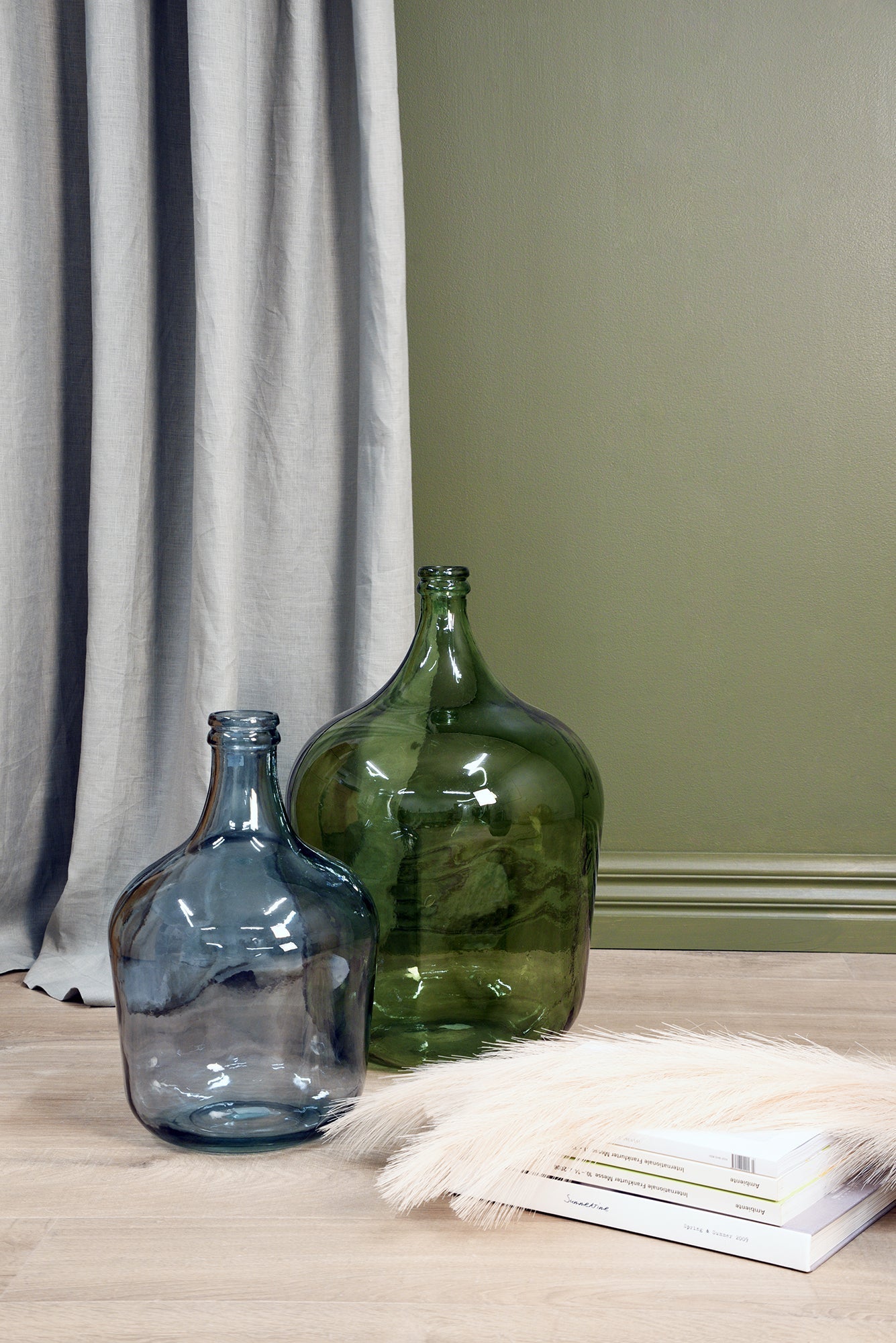 Alani Bottle 56cm Green styled
