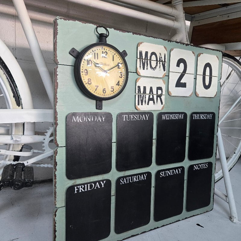 Country Memo Chalk Board with Clock