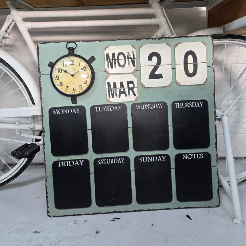 Country Memo Chalk Board with Clock