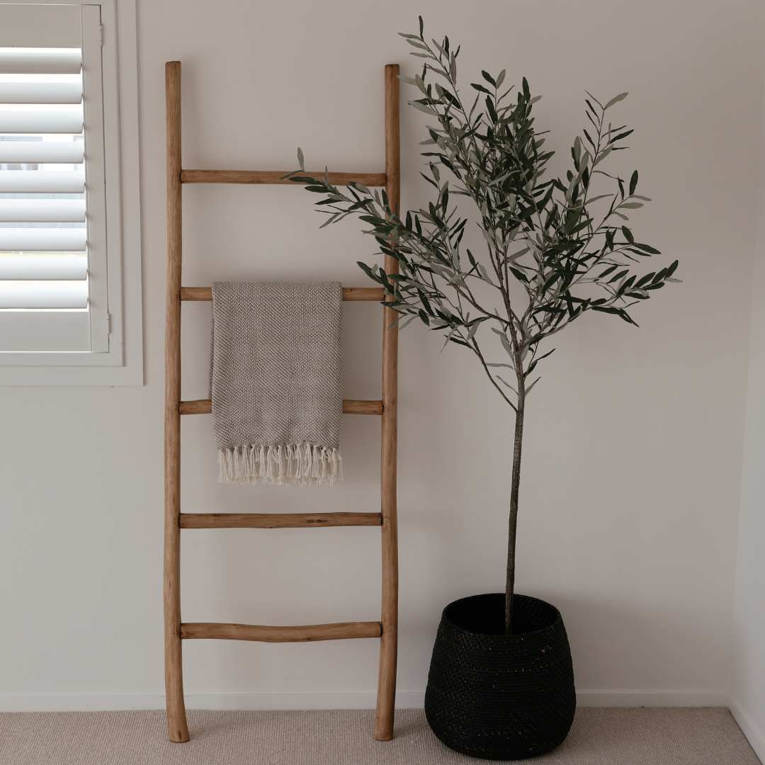 Large Rustic Wooden Ladder – Natural