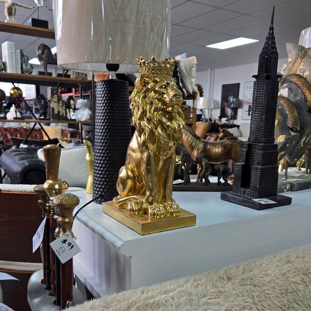 Lion with Crown Statue - Gold
