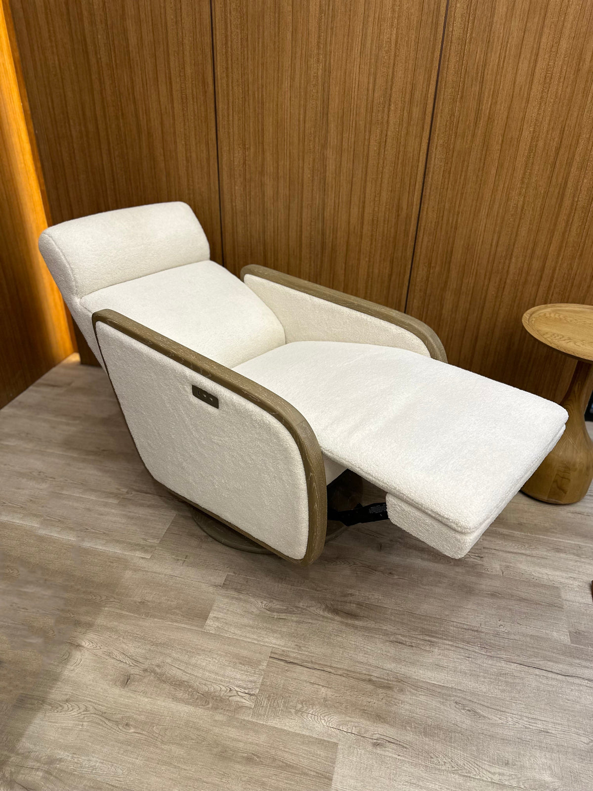 Oakmount Electric Recliner & Swivel Chair - White & Natural
