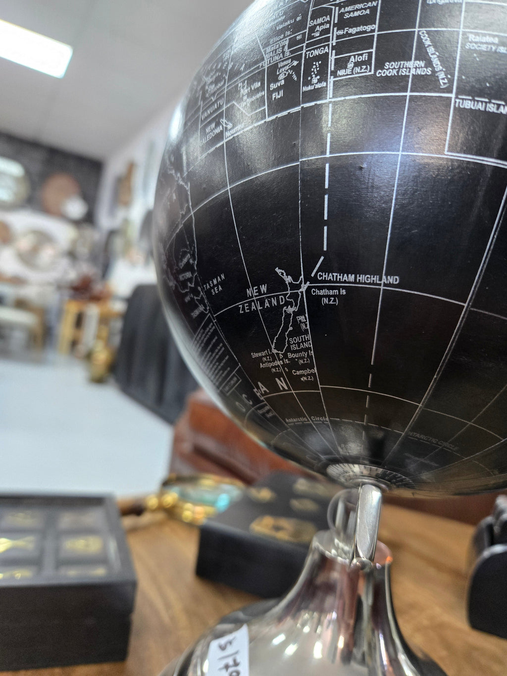World Globe Aluminium Base