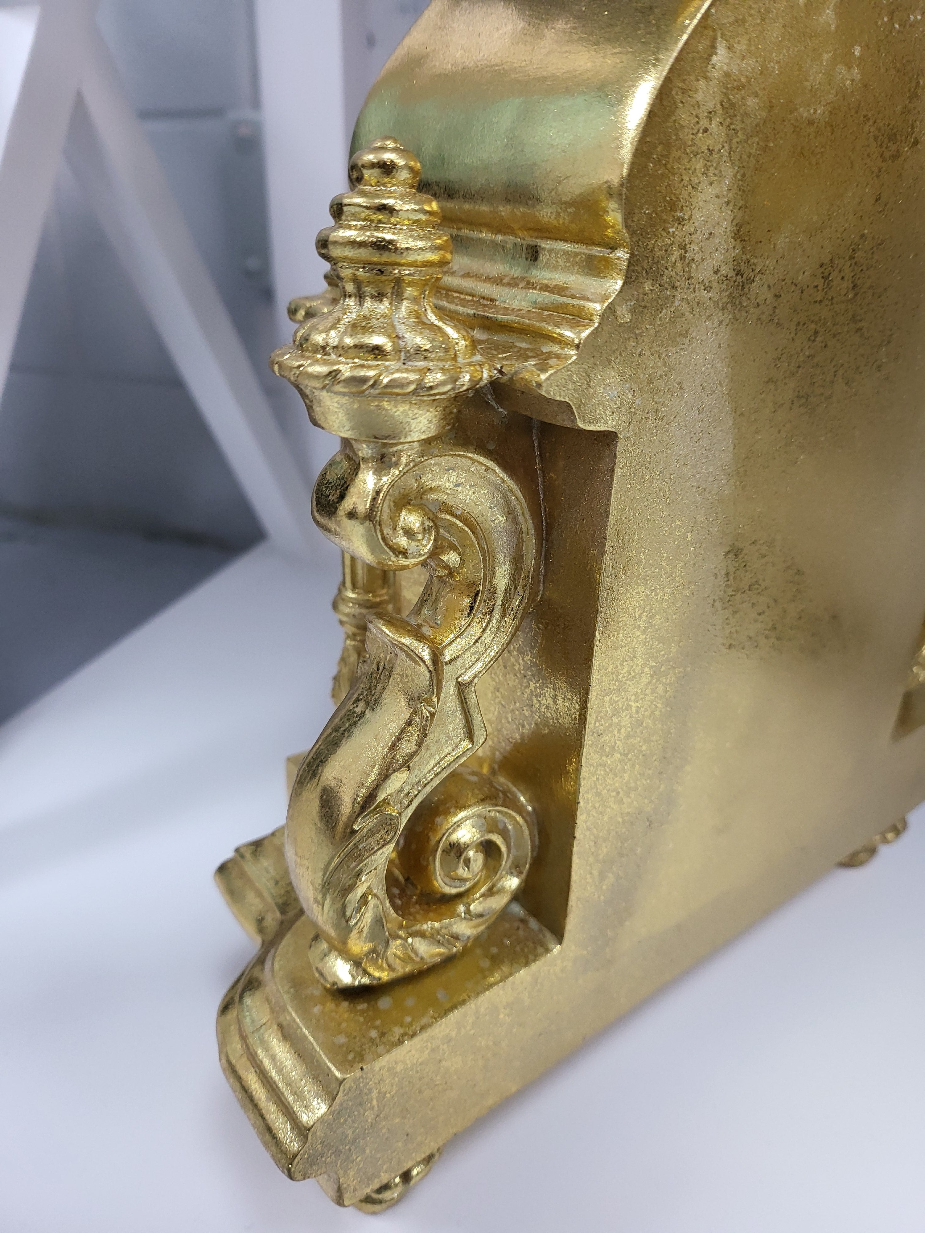 Table Clock - Grand Gold