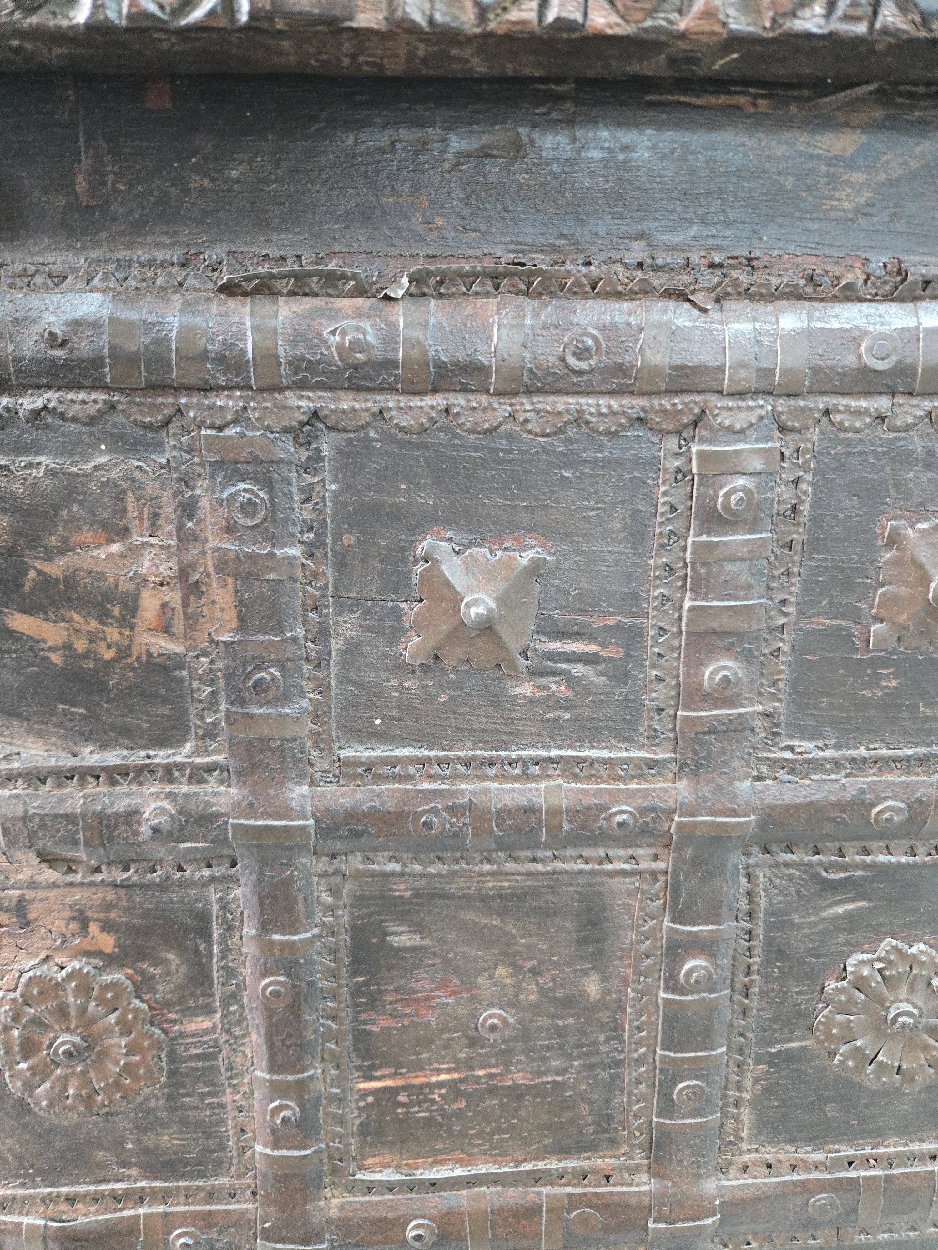 Vintage Pitara Console | Large Trunk