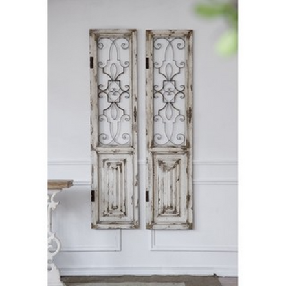 Chalet decorative door