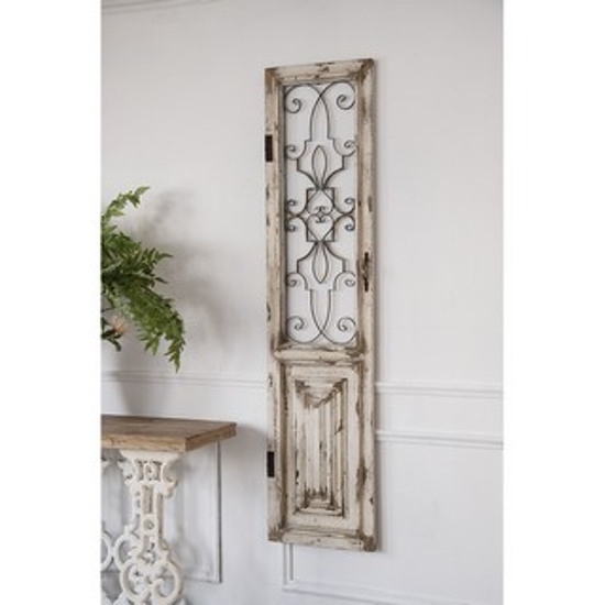 Chalet decorative door