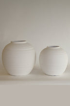 Rounded Vase White Medium